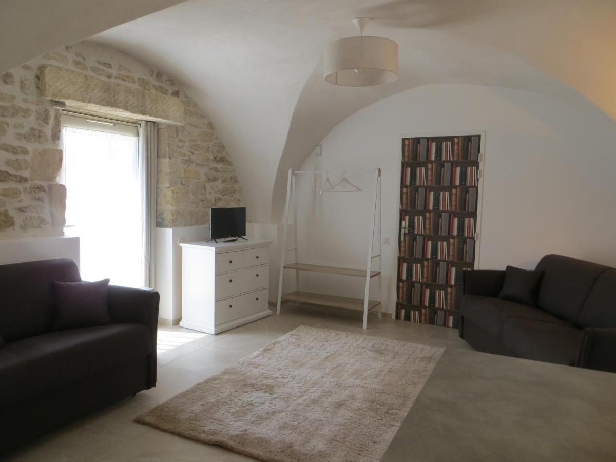 Les Studios-Hotel De Sommieres Bagian luar foto