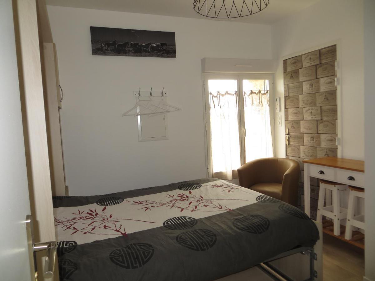 Les Studios-Hotel De Sommieres Bagian luar foto