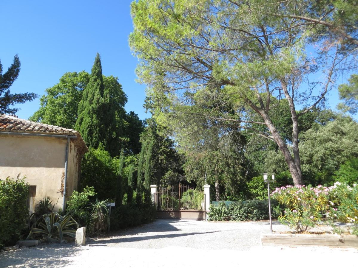 Les Studios-Hotel De Sommieres Bagian luar foto