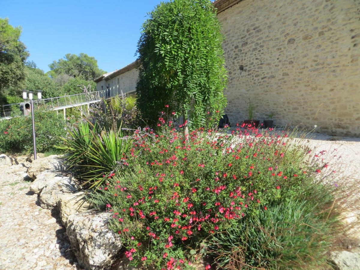 Les Studios-Hotel De Sommieres Bagian luar foto