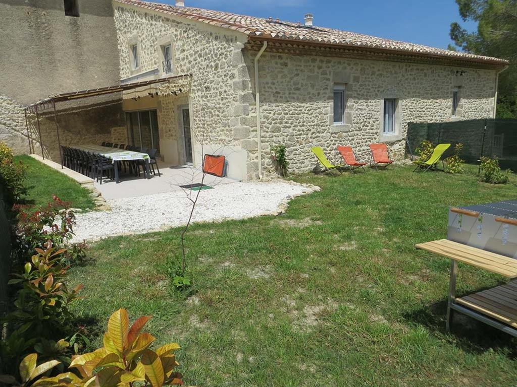 Les Studios-Hotel De Sommieres Bagian luar foto