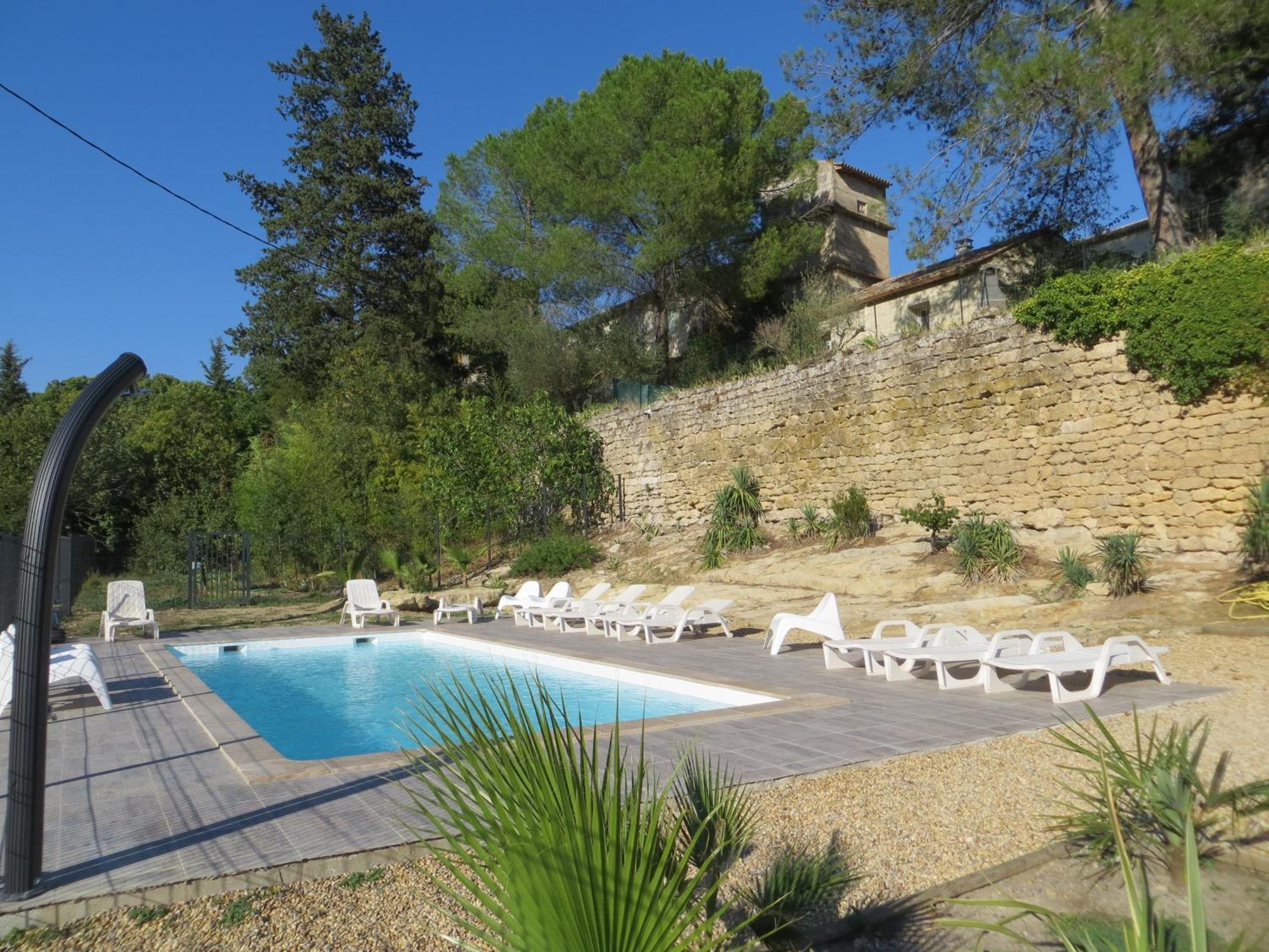 Les Studios-Hotel De Sommieres Bagian luar foto