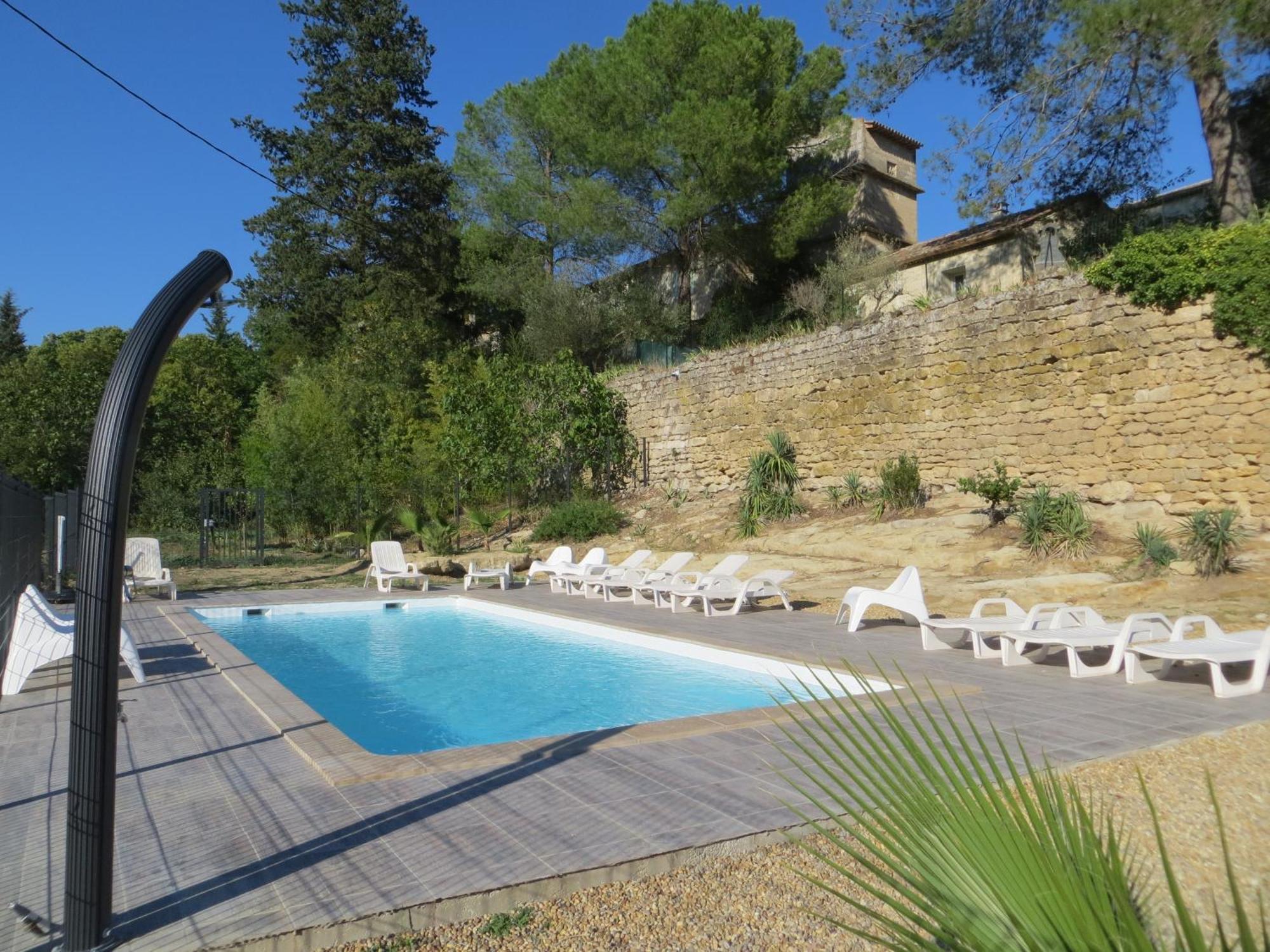 Les Studios-Hotel De Sommieres Bagian luar foto